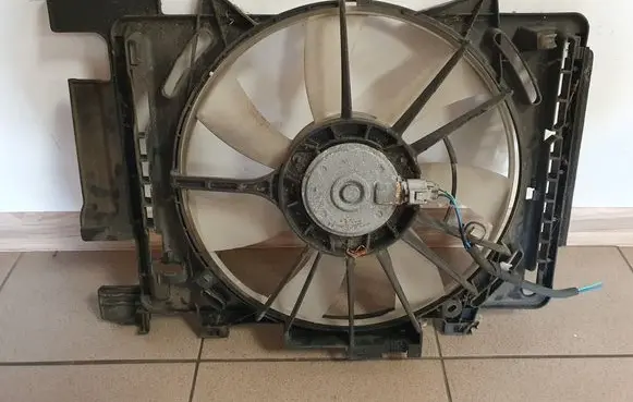 Toyota Urban Cruiser (XP110) Electric radiator cooling fan 1636328150