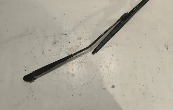 Chevrolet Suburban Front wiper blade arm 203