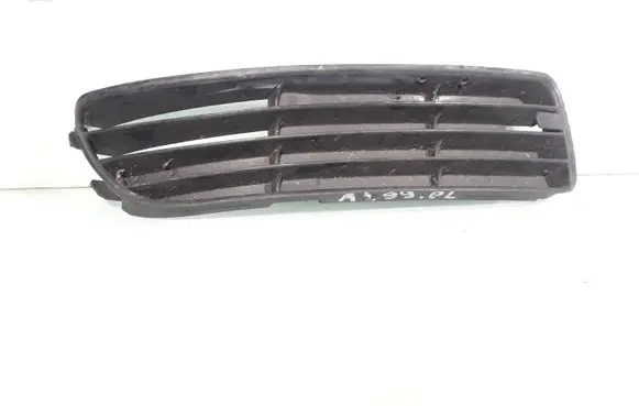 Audi A4 S4 B5 8D Front bumper lower grill 8D0807346B