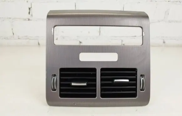 Rear air vent grill