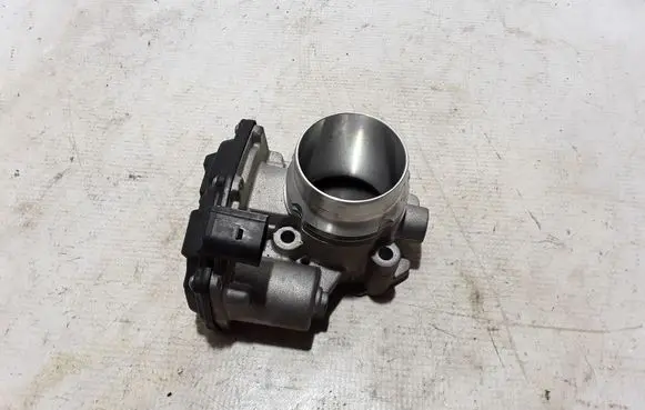 Volvo XC40 Throttle valve 31465702