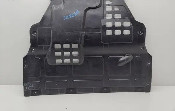 MG HS Engine splash shield/under tray 11715889