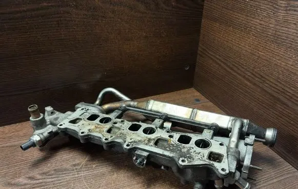 Mercedes-Benz Vito Viano W639 Intake manifold A6420904337 LF00060