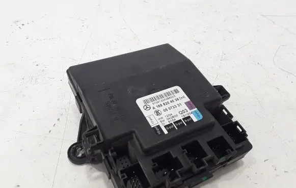 Mercedes-Benz A W169 Door control unit/module 1698204026
