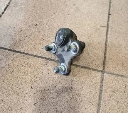 KIA Sportage Front ball joint 