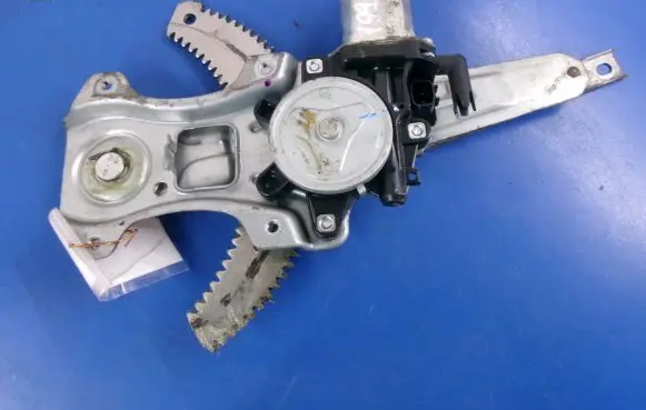 Nissan Tiida C11 Rear door window regulator with motor