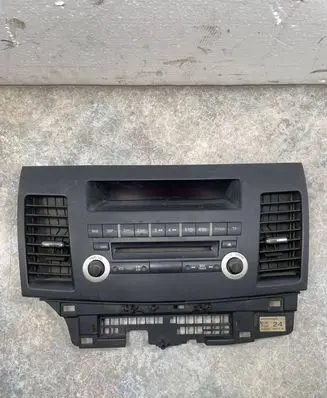 Mitsubishi Lancer X Radio/CD/DVD/GPS head unit 8002A378XA 3857246 7104A