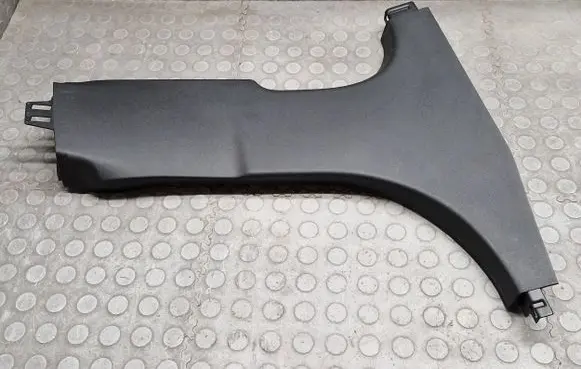BMW i4 (B) pillar trim (bottom) 7490760