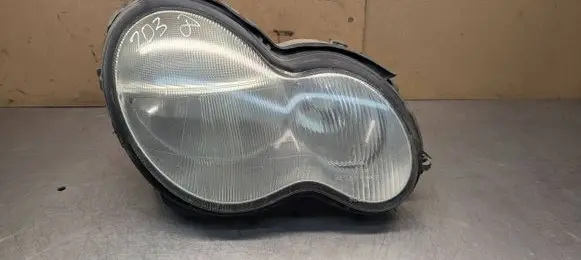 Mercedes-Benz C W203 Headlight/headlamp A2038200261