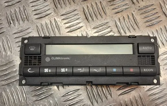 Volkswagen PASSAT B5.5 Climate control unit 5HB008139