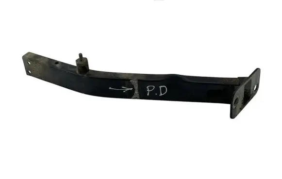 Audi A8 S8 D3 4E Front splash guards bracket 4E0821264