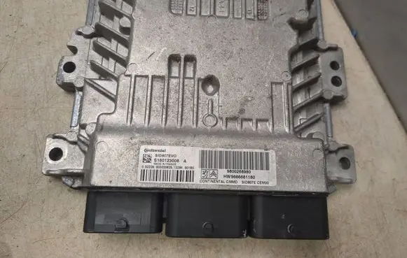 Peugeot 508 Engine control unit/module S180123008A 9800268980 9666681180
