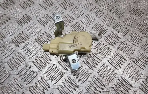 Toyota Yaris Loading door lock 30071