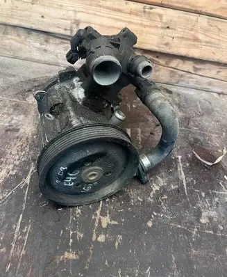 BMW 3 E46 Power steering pump