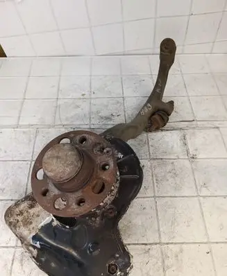Mercedes-Benz S W221 Front wheel hub