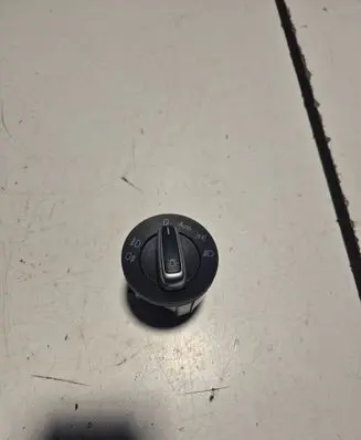 Volkswagen Touran II Light switch 3C8941431A