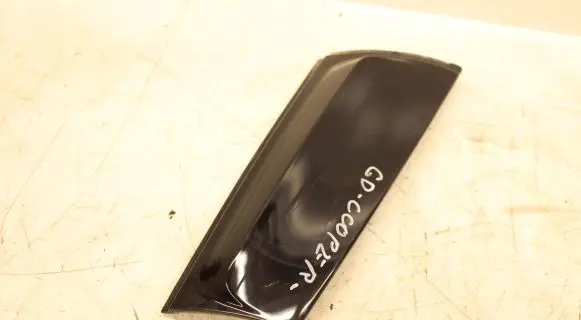 Mini Cooper Countryman R60 Rear side glass trim 9801548
