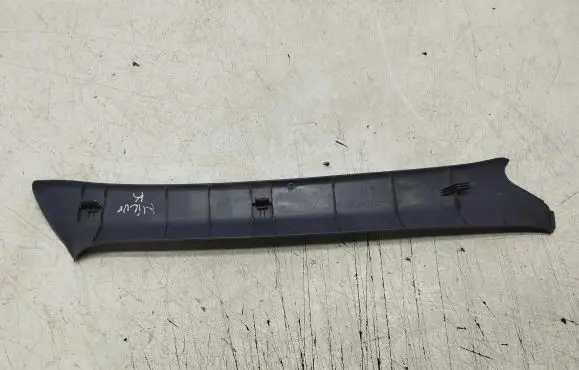Toyota Hilux (N140, N150, N160, N170) (A) pillar trim