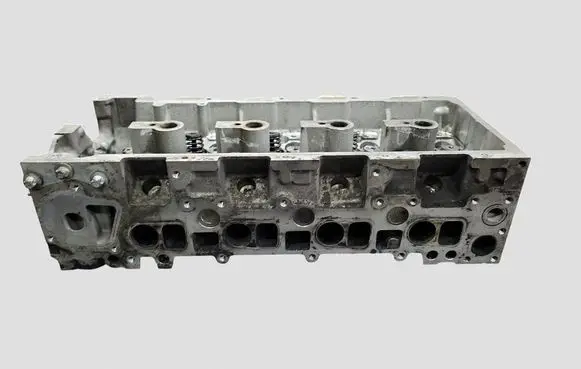 Mercedes-Benz Sprinter W906 Engine head A6460101420 646986 646985