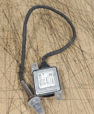 Mercedes-Benz C W205 Lambda probe sensor A0009058511