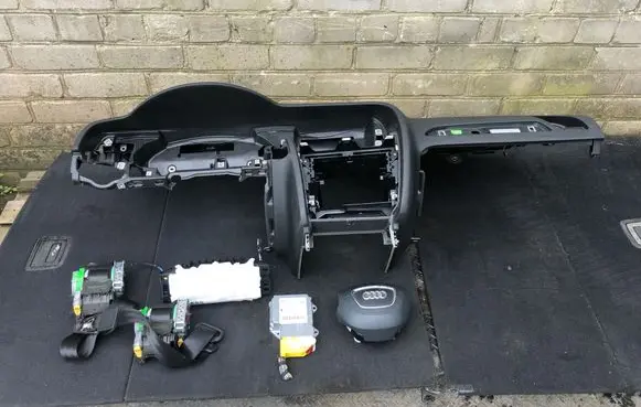 Audi A4 S4 B8 8K Dashboard