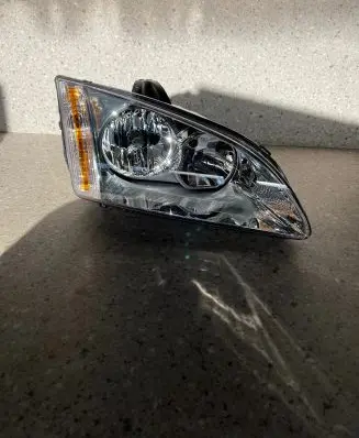 Ford Focus Headlight/headlamp 4M5113099AD 00102 10178