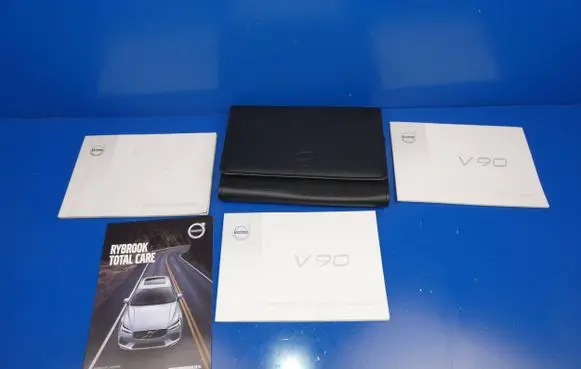 Volvo S90, V90 User manual 