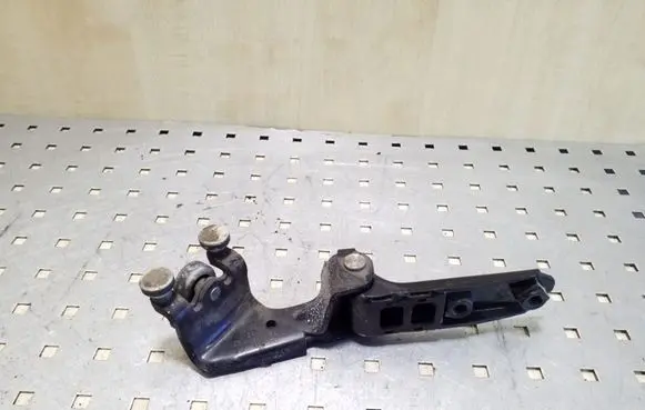 Volkswagen Transporter - Caravelle T5 Sliding door middle roller runner 7H0843336C
