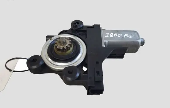 Volvo V70 Front door window regulator motor 970714101 1174077A