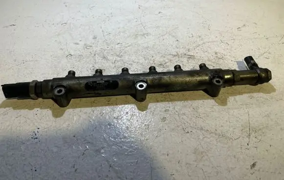 Volvo S60 Fuel main line pipe 8658252 0445215010 001206
