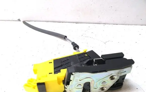KIA Sportage Rear door lock 81420F1010