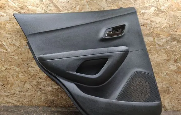Chevrolet Trax Rear door card panel trim 95322269 95333326 AVF84542