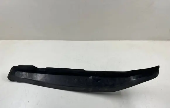 Volkswagen Golf VIII Fender end trim 5G0821112B