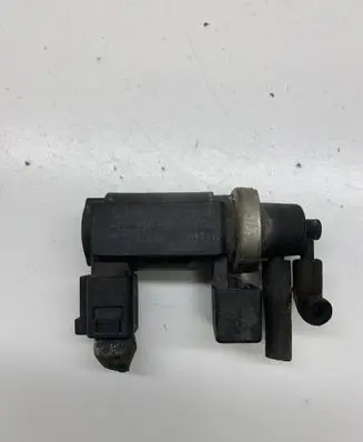 Audi A8 S8 D3 4E Turbo solenoid valve 4E0906628 72290308