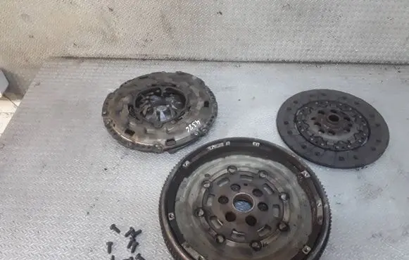 Volkswagen Golf Plus Clutch set kit 03G141025E 03G141031K