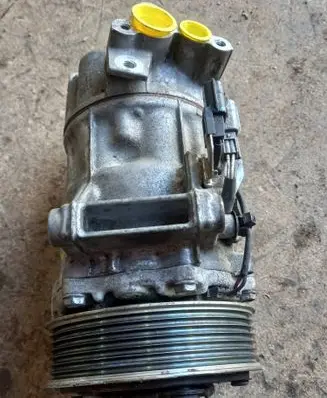 Renault Clio IV Air conditioning (A/C) compressor (pump) 026005450R 00932908961