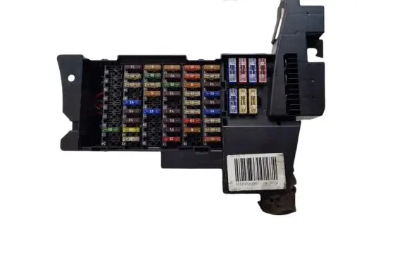 Mercedes-Benz B W245 Fuse module A1695451740