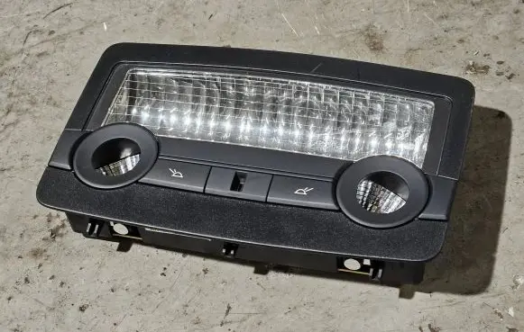 BMW X6 E71 Rear seat light 9111012 989400