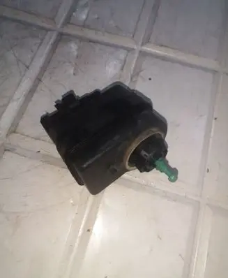 Renault Laguna II Headlight level adjustment motor R7700840141