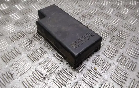Subaru Legacy Fuse box cover LB700101W