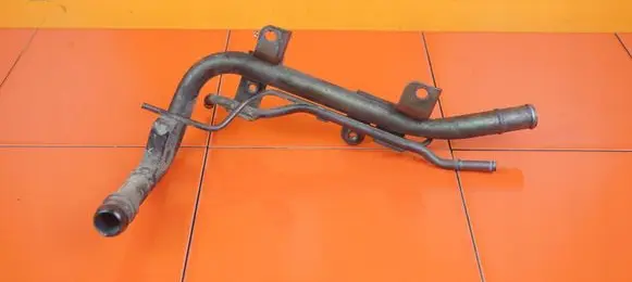 Nissan Navara D40 Engine coolant pipe/hose YD25