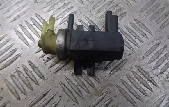 Citroen C5 Vacuum valve 9661960380