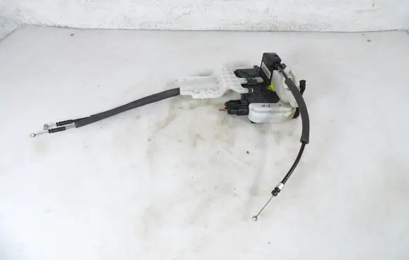 Hyundai ix35 Front door lock 81320-2Y000