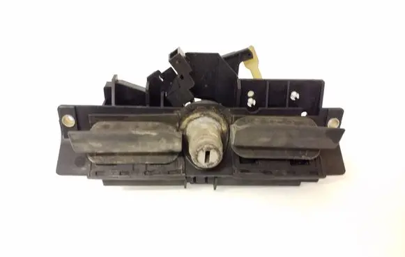 Audi A3 S3 8L Tailgate trunk handle 8D9827565AB 4B0827565BC