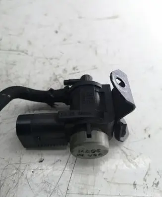 Volkswagen Golf IV Vacuum valve 1J0906283C 0802E