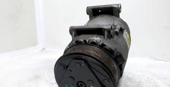 Renault Espace - Grand espace IV Air conditioning (A/C) compressor (pump) 01139509 8200067915