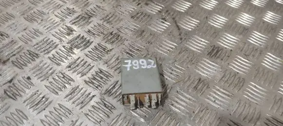Volkswagen PASSAT B5 Alarm relay 443953233 895096000