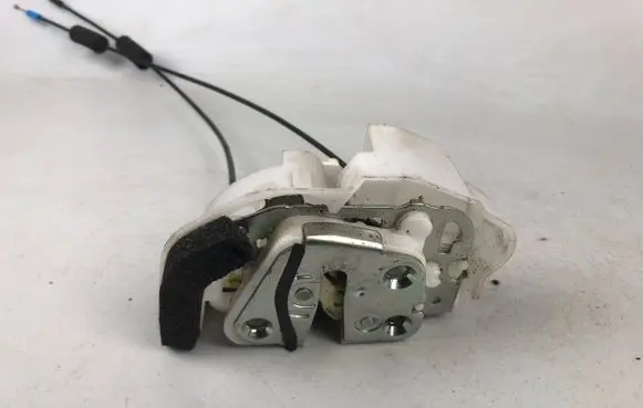 Subaru Outback Front door lock