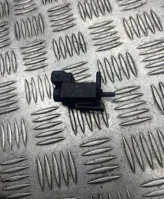 Volvo S60 Turbo solenoid valve 30611668 02T077