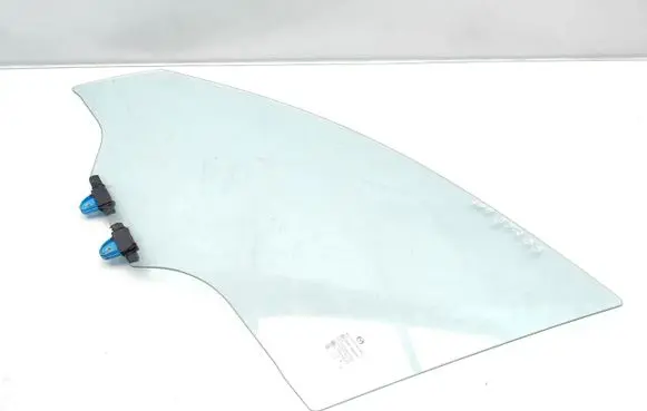 Mazda CX-3 Front door window glass four-door E643R-002087 DOT-207M174AS2